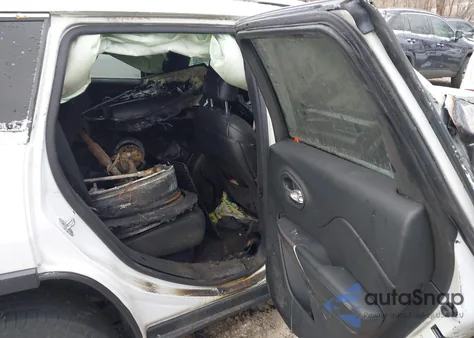 2019 Jeep Cherokee Latitude Plus 4X4 from USA, damaged, VIN 1C4PJMLB9KD271702